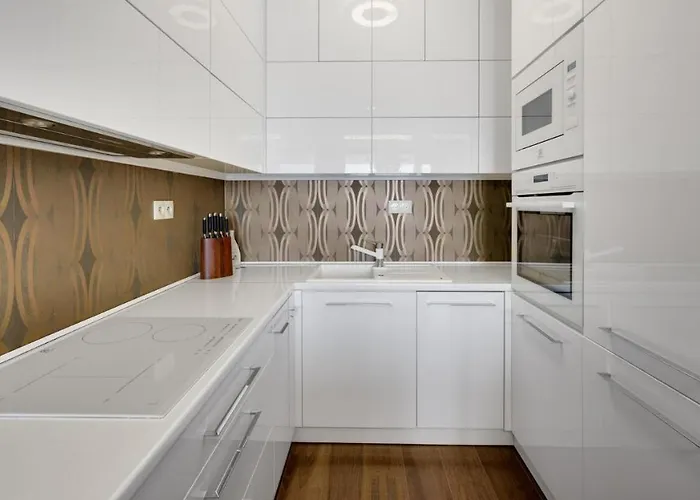 Panorama - Sunset And Castle View, 22nd Floor, Garage, Ac Apartmán *