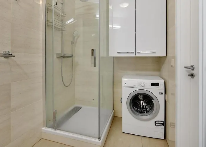 Apartment Panorama - Sunset And Castle View, 22nd Floor, Garage, Ac