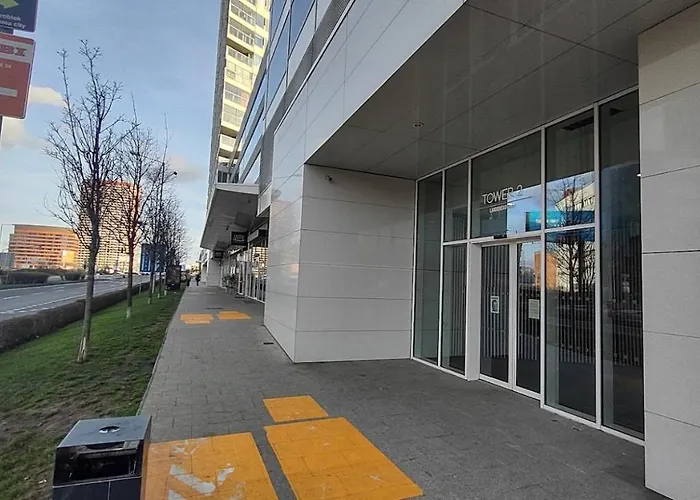 Panorama - Sunset And Castle View, 22nd Floor, Garage, Ac * Pressburg